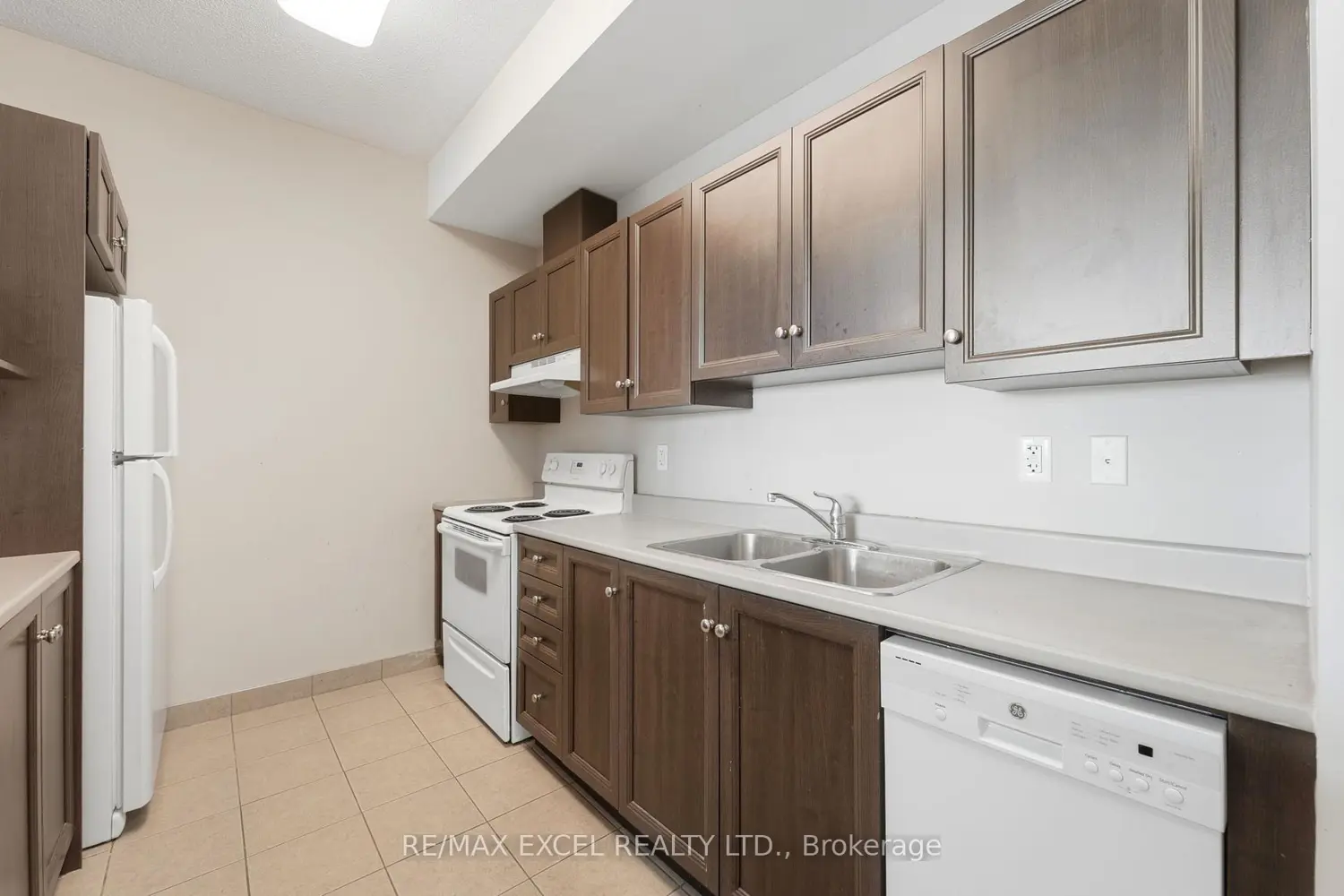 Additional image 12 of 100 Roger Guindon Avenue 605
