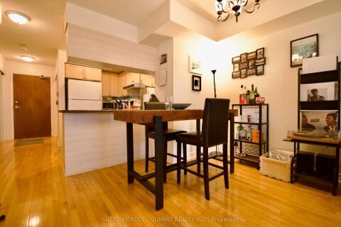 Additional image 7 of 506-1 Elm Drive W, Mississauga, ON, L5B 4M1
