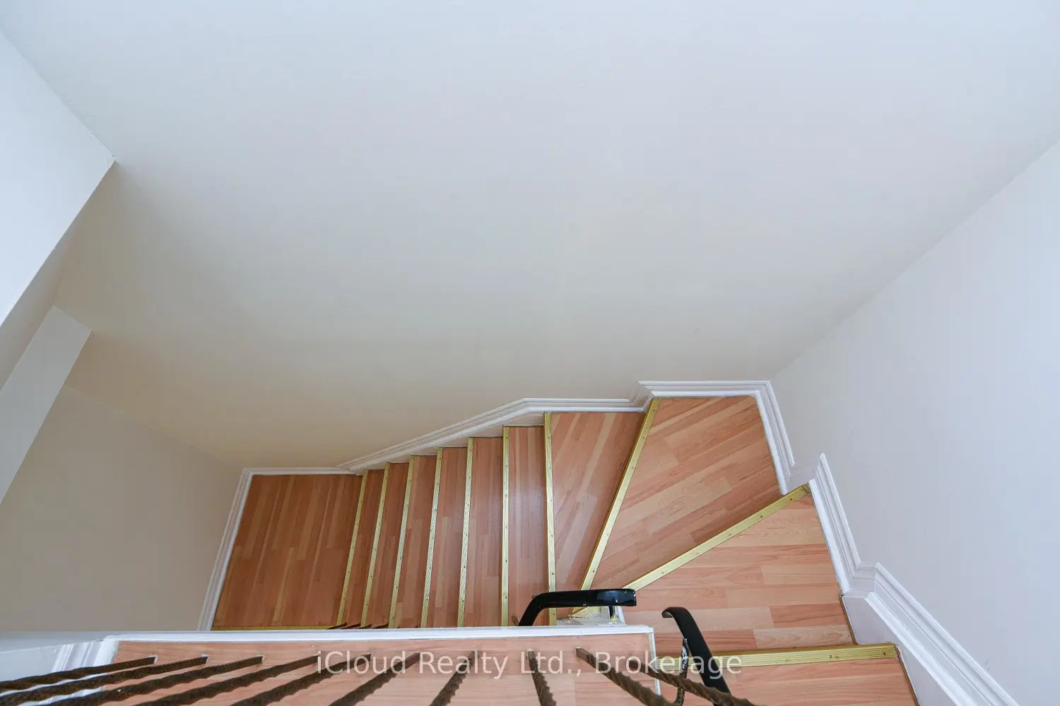 Additional image 10 of 400 Mississauga Valley Boulevard 88
