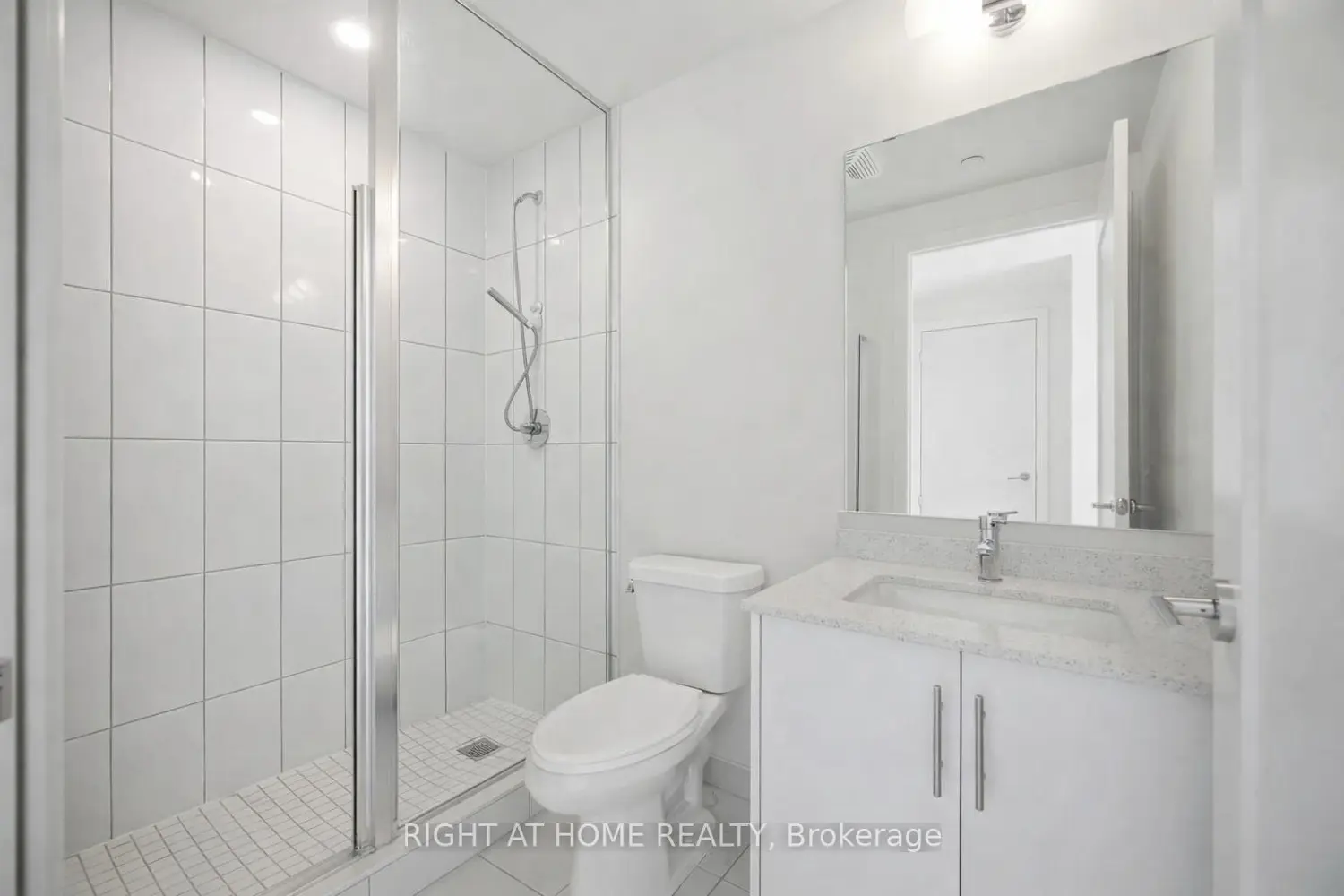 Additional image 8 of 509 Dundas Street 606