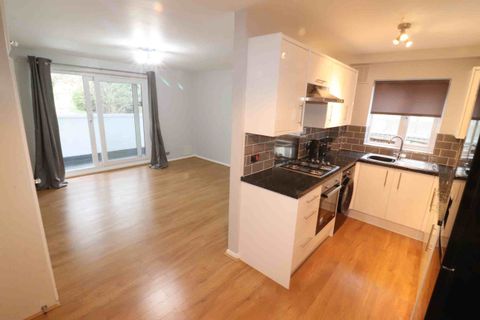 Taylors Lane, London SE26