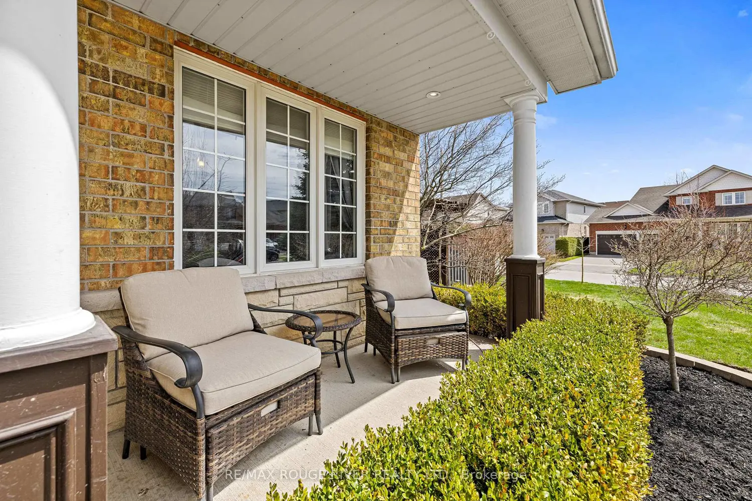9 Clayton Crescent photo 2
