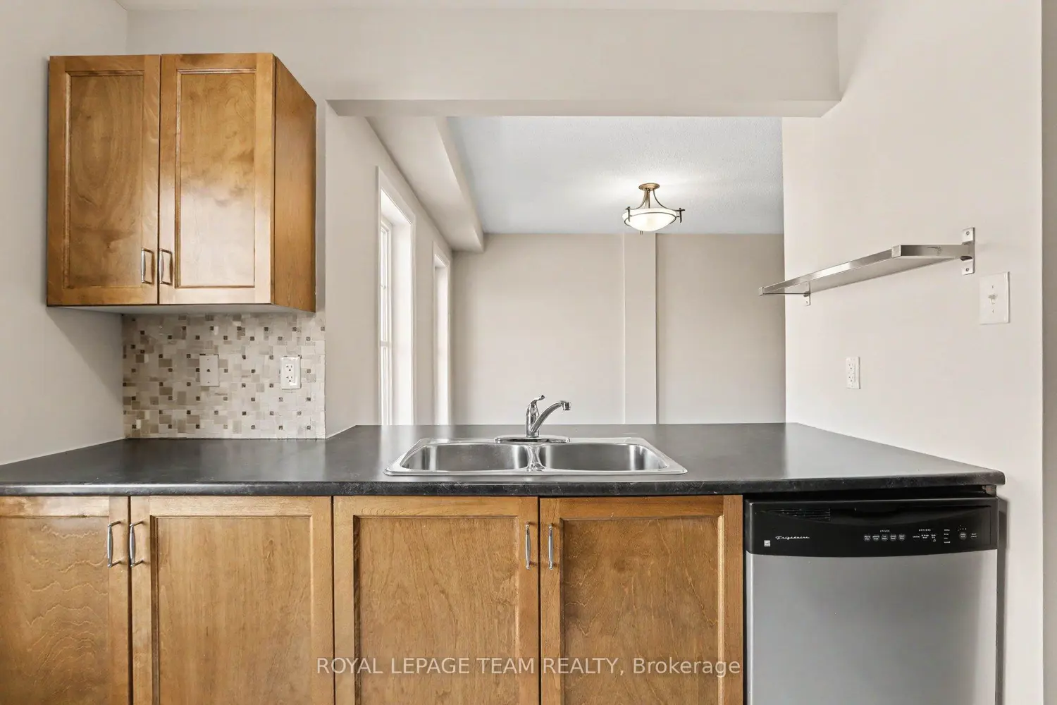 Additional image 11 of 2100 Madrid Avenue
