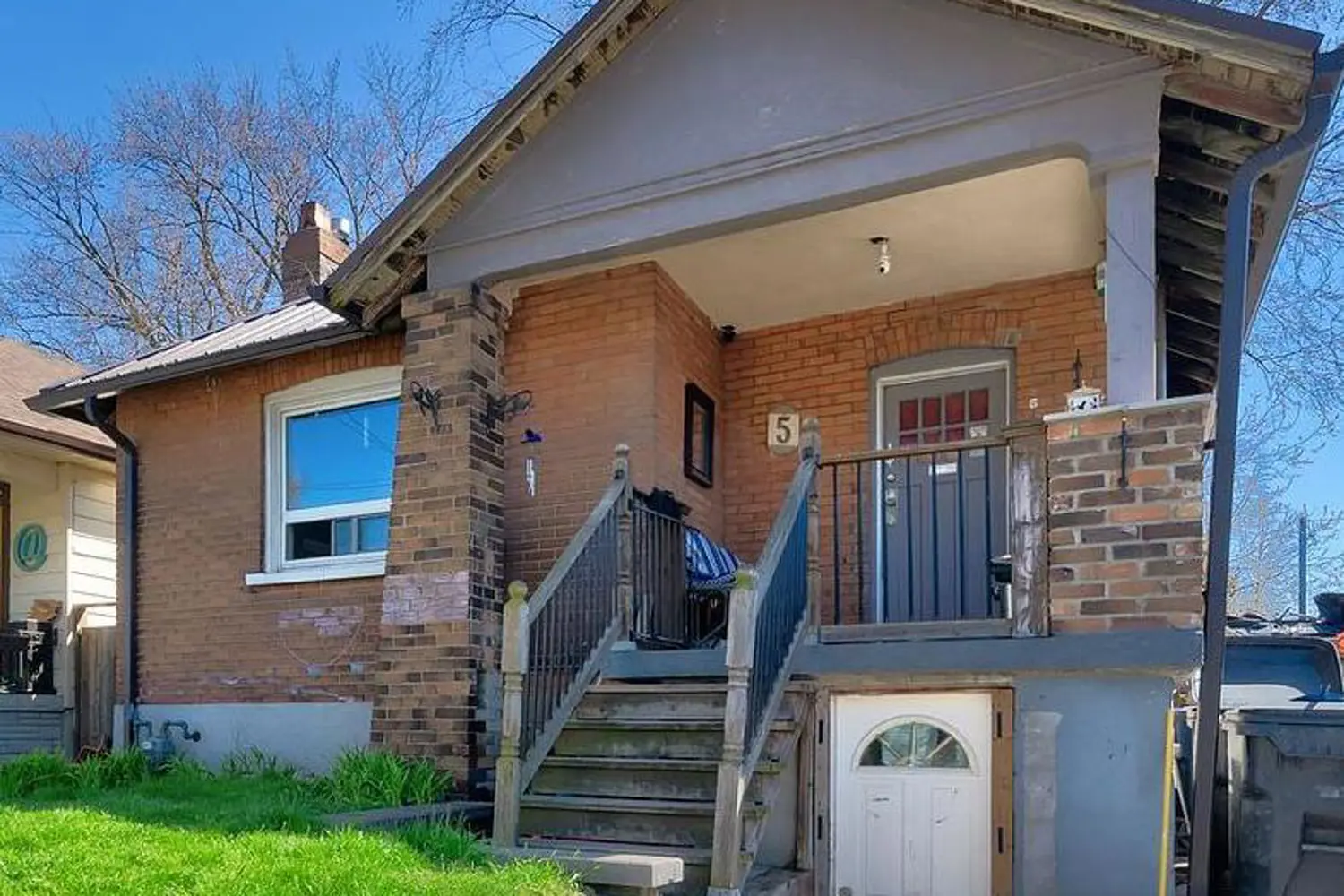 5 Elward Boulevard