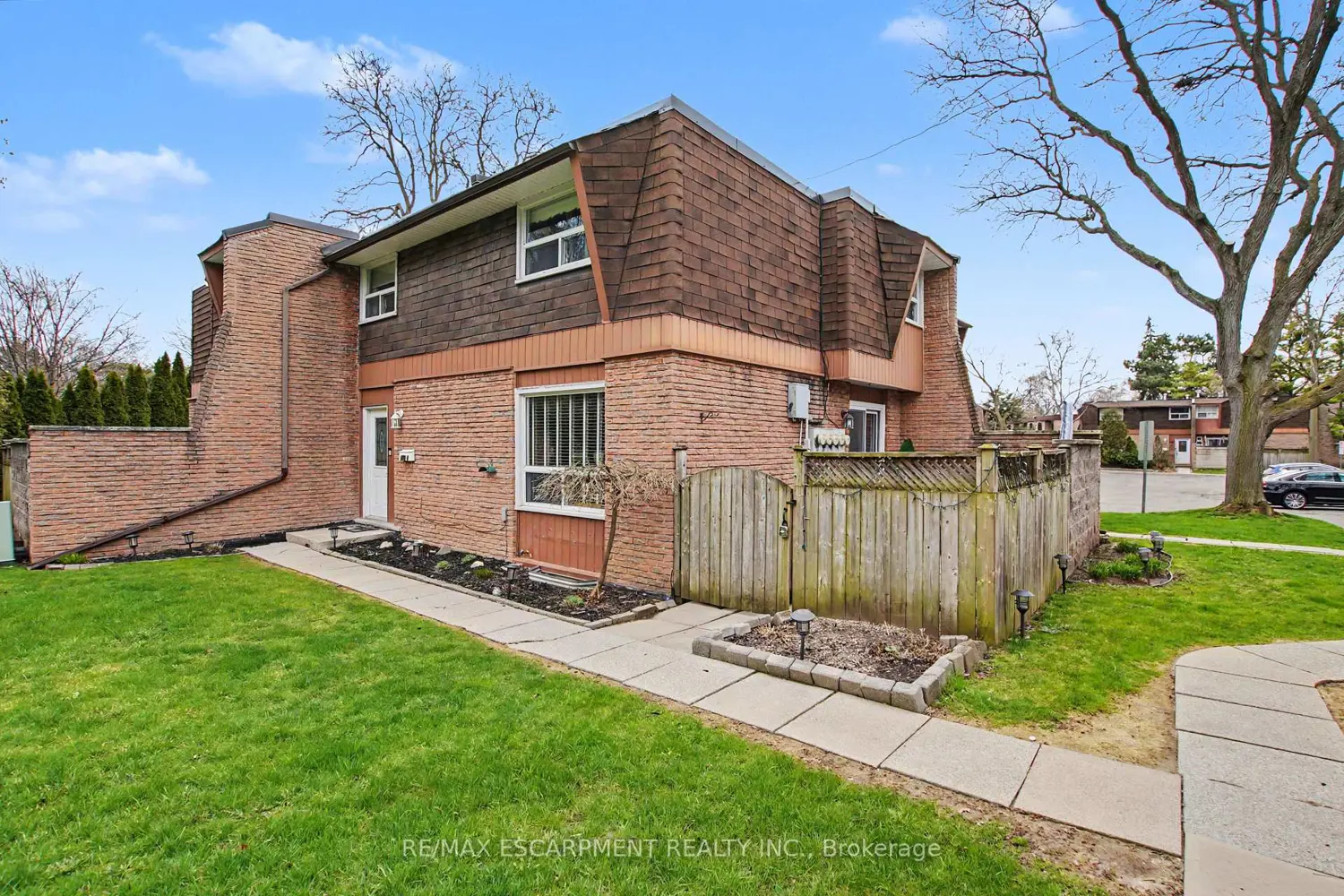 661 Francis Road 4
