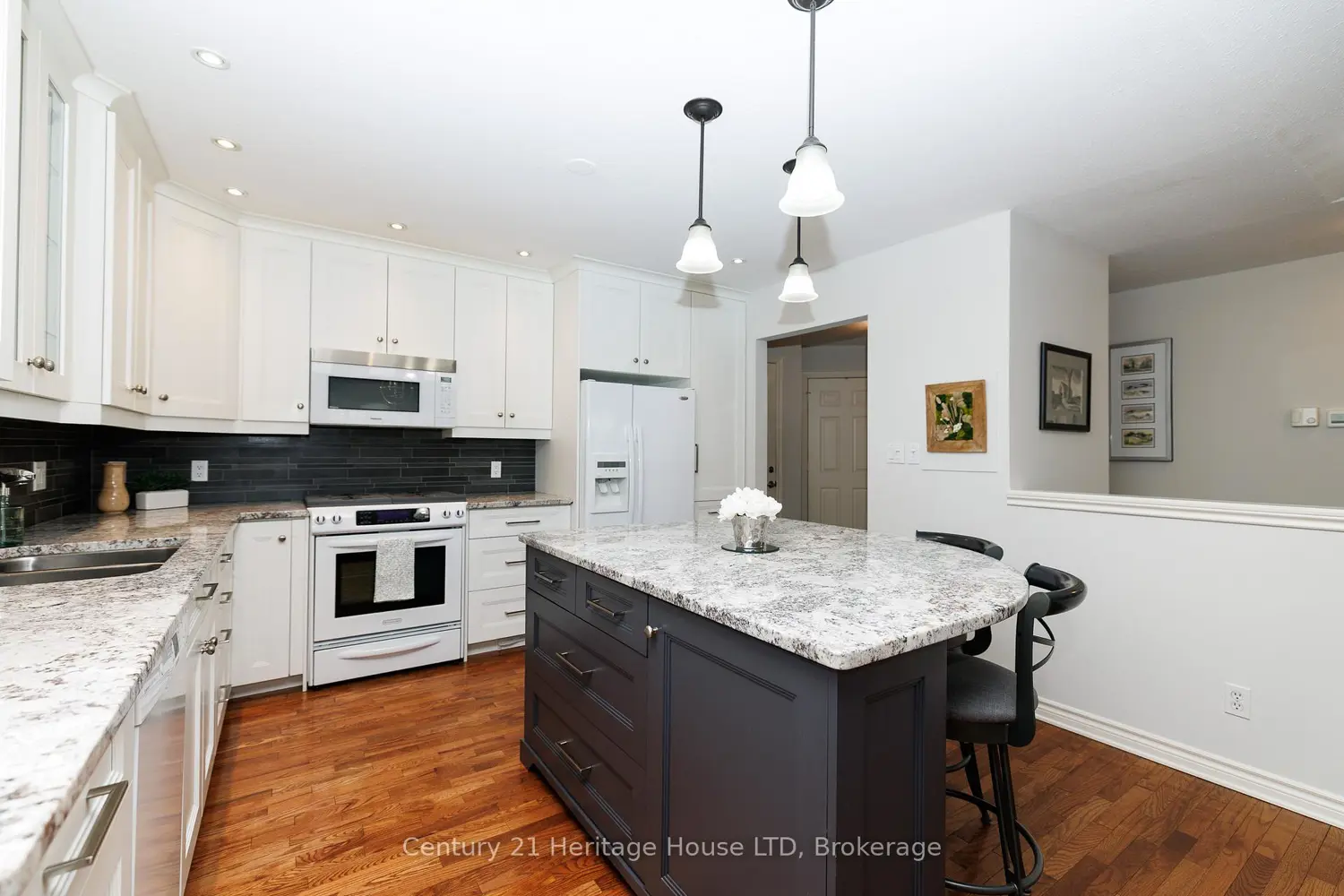 Additional image 3 of 1439 Niagara Stone Road 4