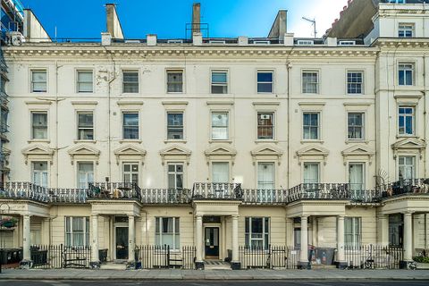 Gloucester Terrace, Bayswater W2