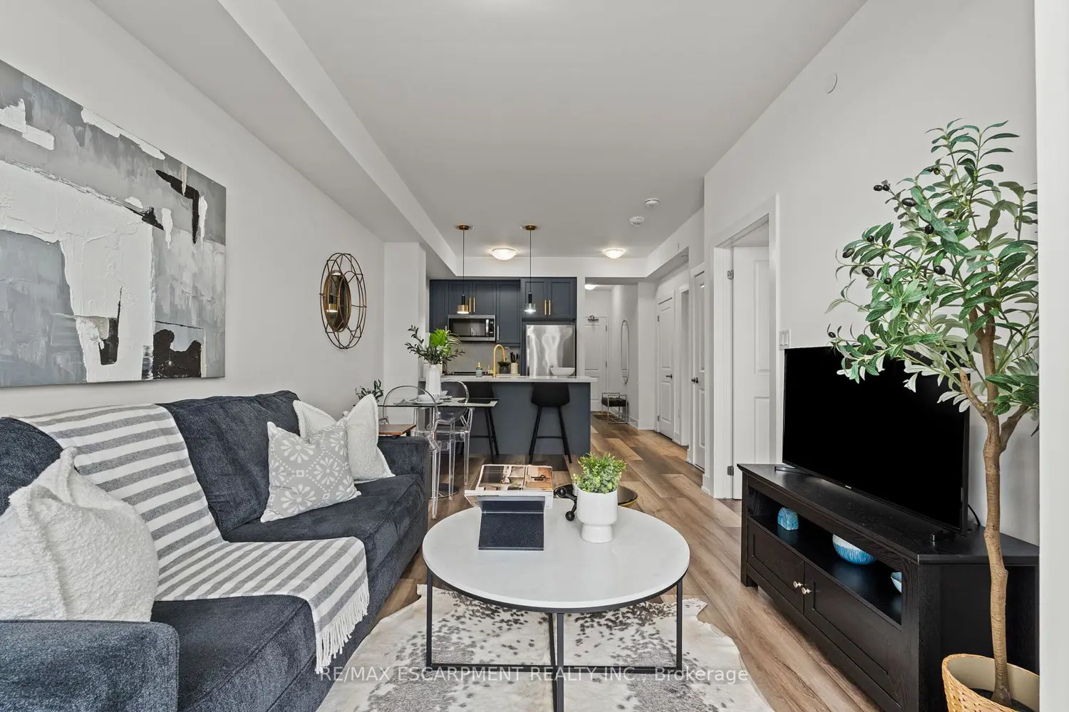 450 Dundas Street 706