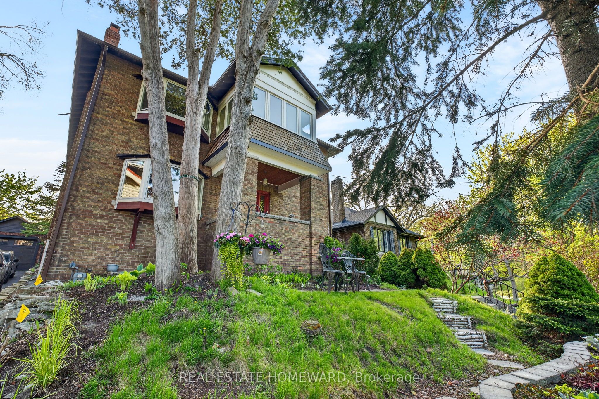 Additional image 3 of 128 Glen Manor Drive, Toronto, ON, M4E 2X6