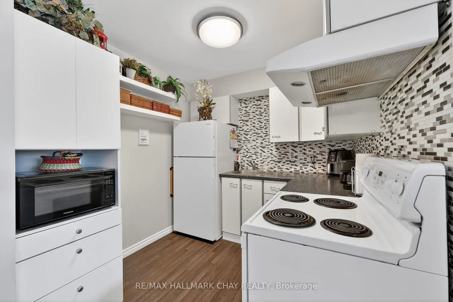 Additional image 6 of 120 Bell Farm Road 304