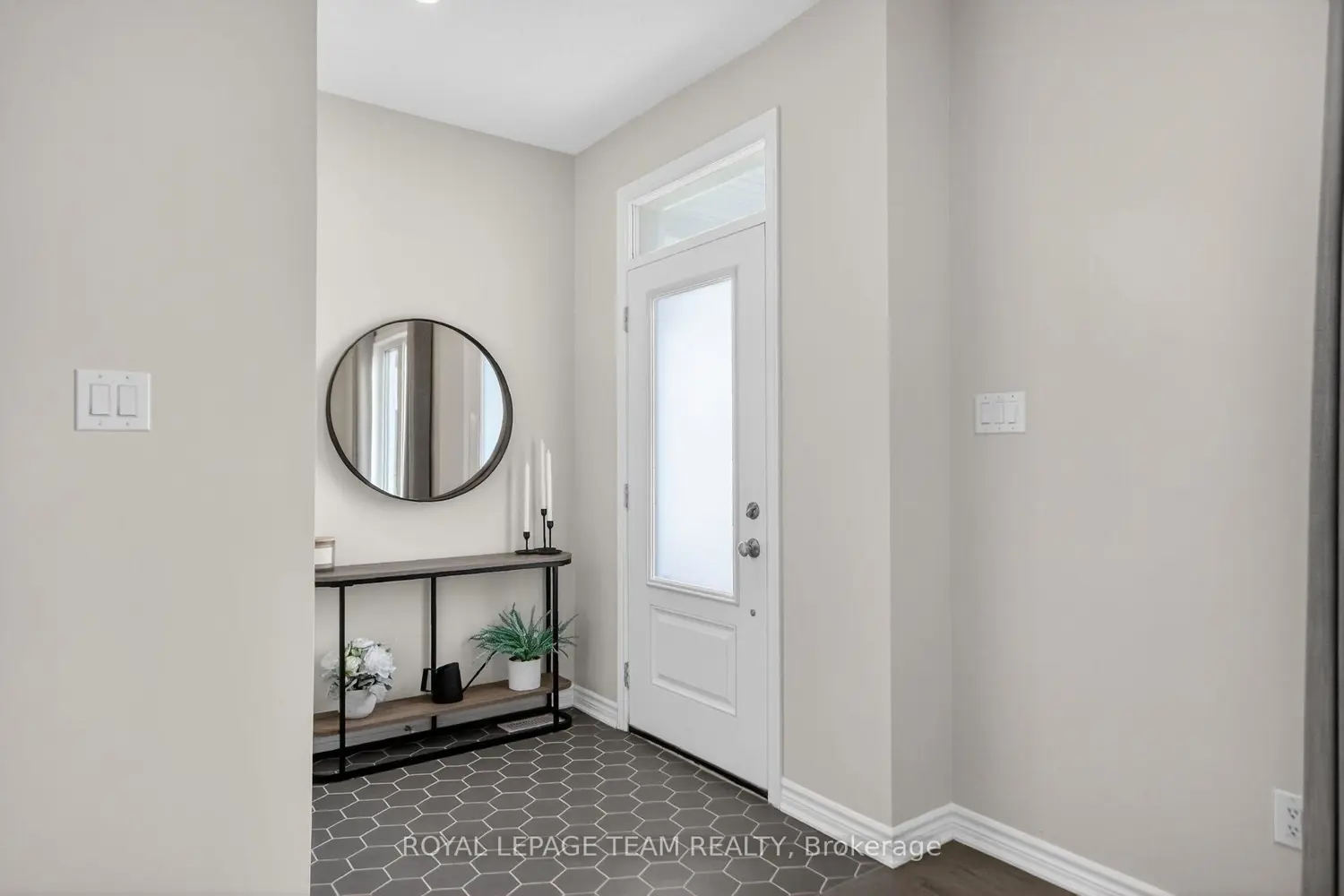 Additional image 3 of 802 Bascule Place