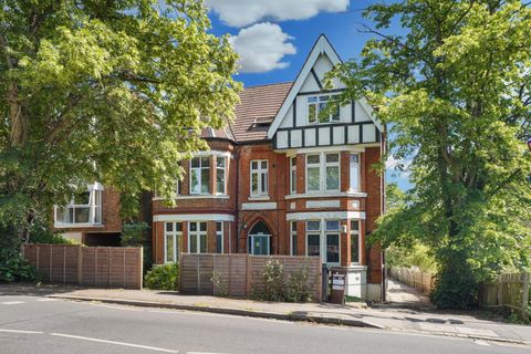 Auckland Road, Crystal Palace, London SE19