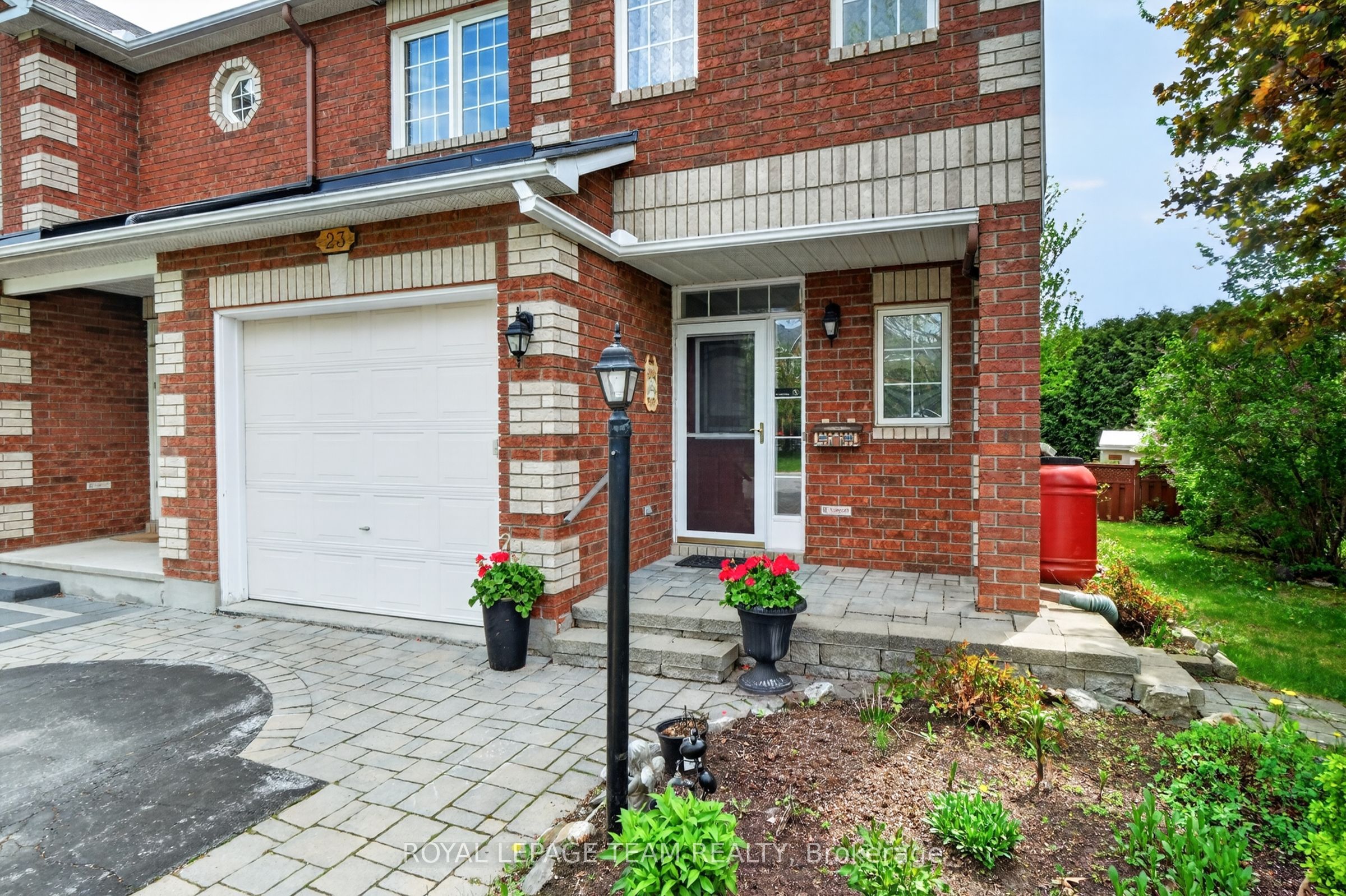 Additional image 2 of 23 Chantilly Gate, Ottawa, ON, K2S 2B1
