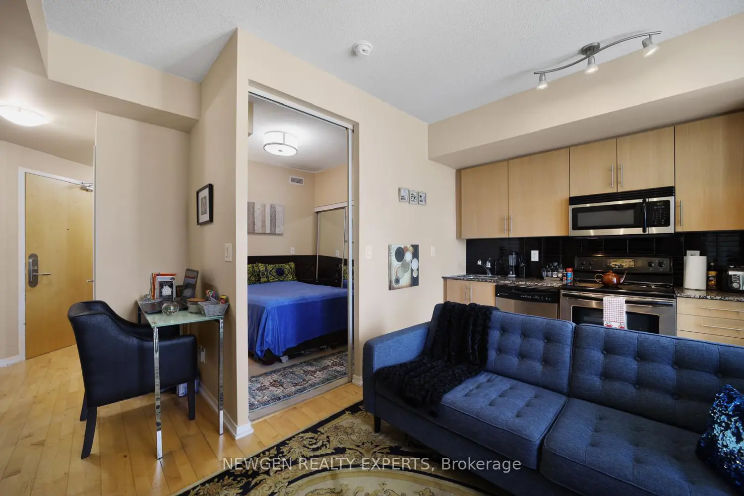 Additional image 11 of 55 Bremner Boulevard 1506