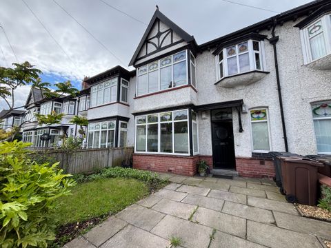 Kingsway, Waterloo L22