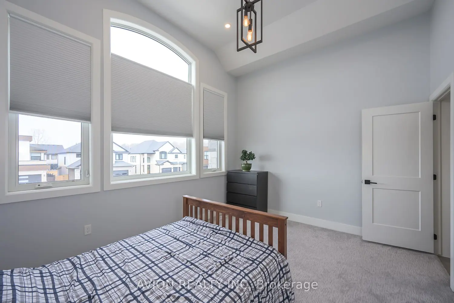 Additional image 12 of 1796 Brayford Avenue