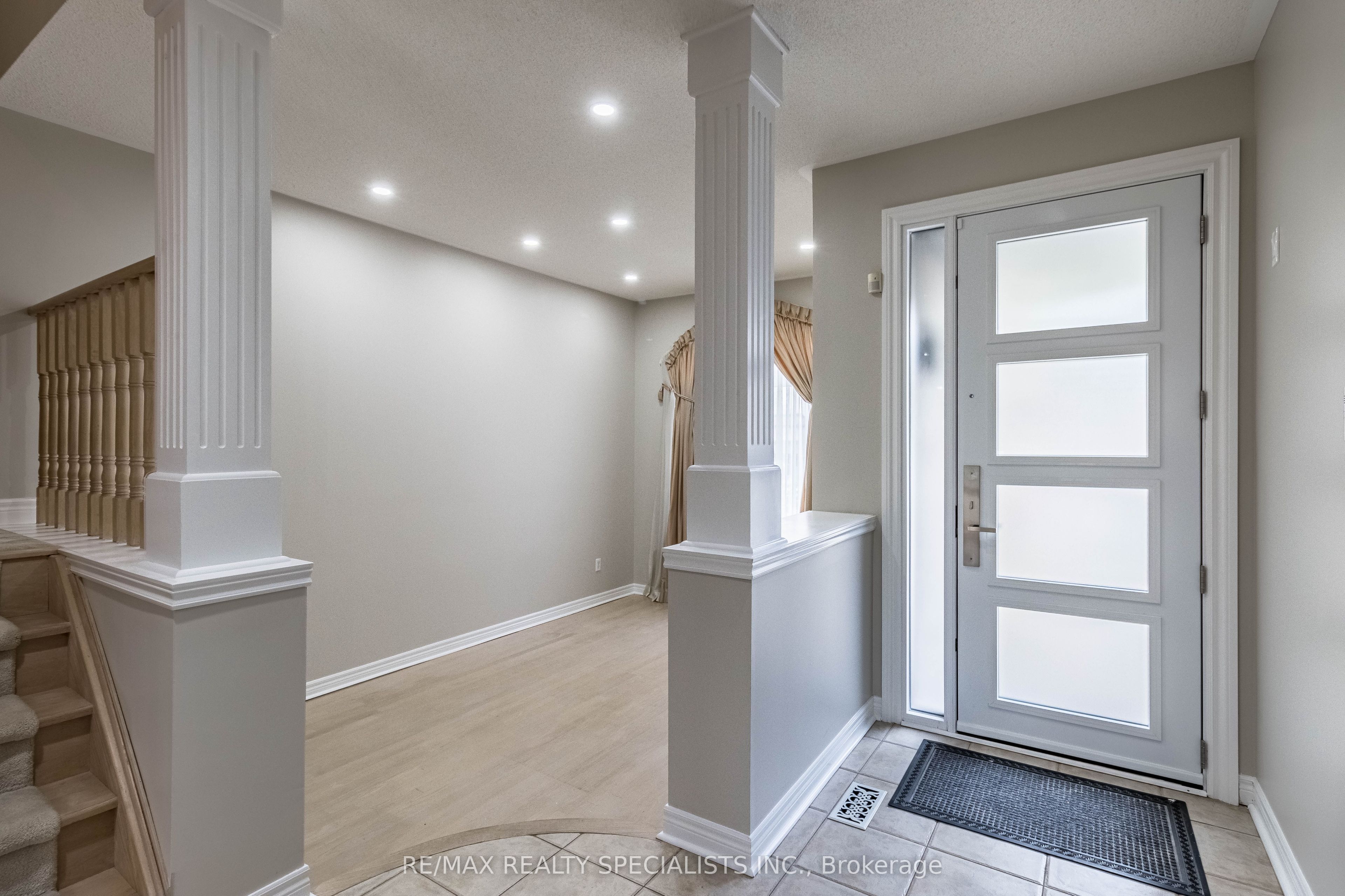 Additional image 6 of 2115 Pinevalley Crescent, Oakville, ON, L8H 6L8