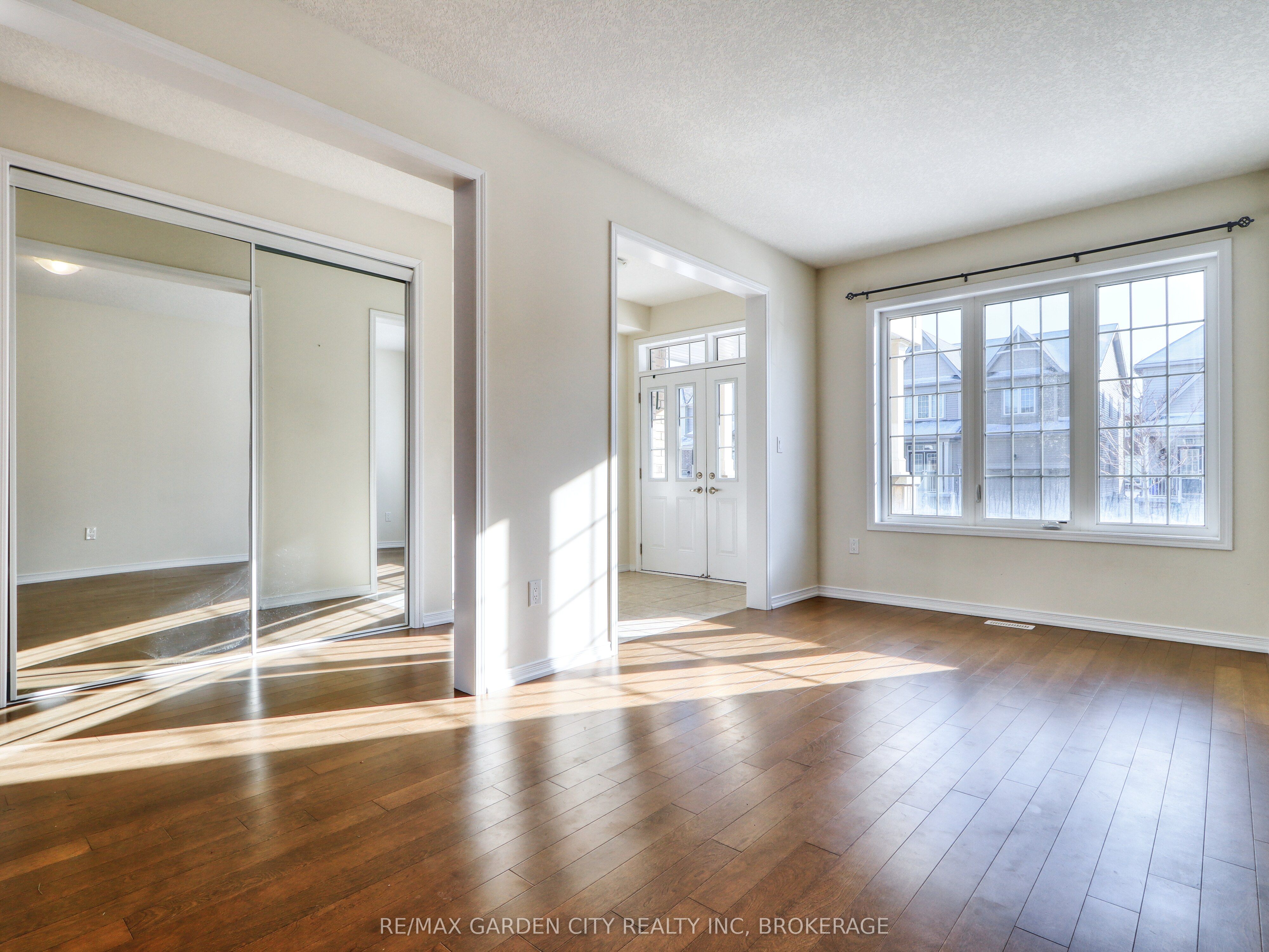 Additional image 6 of 22 Esther Crescent, Thorold, ON, L3B 0G1