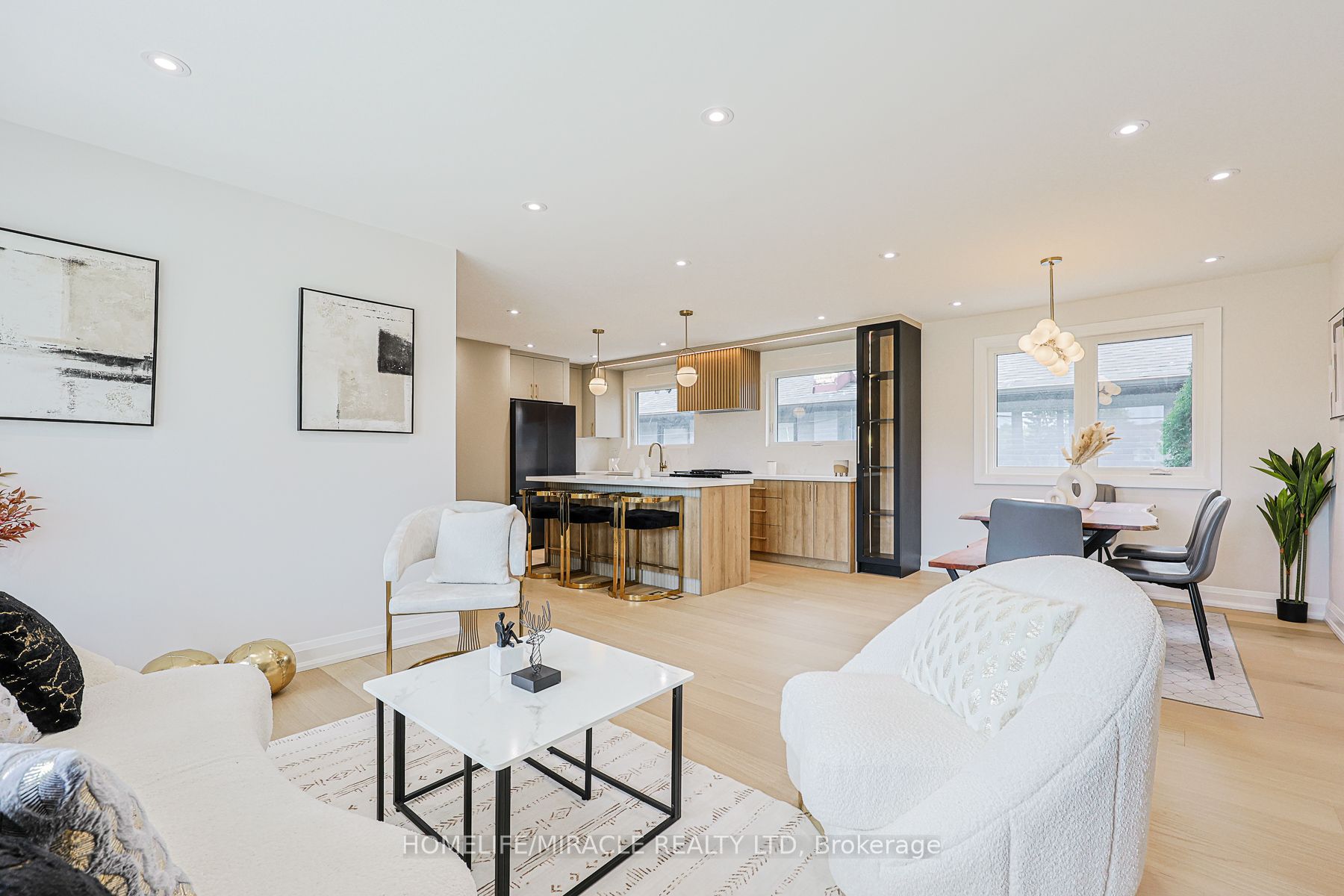 158 Cass Avenue, Toronto, ON, M1T 2B7