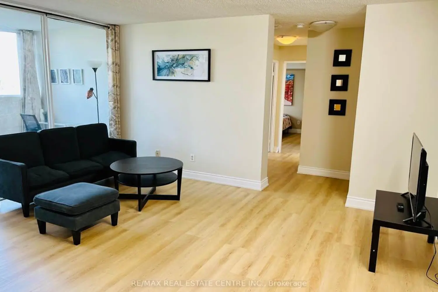 Additional image 8 of 3700 Kaneff Crescent 501