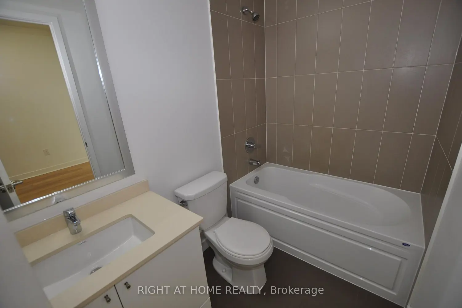 Additional image 18 of 3975 Grand Park Drive 909