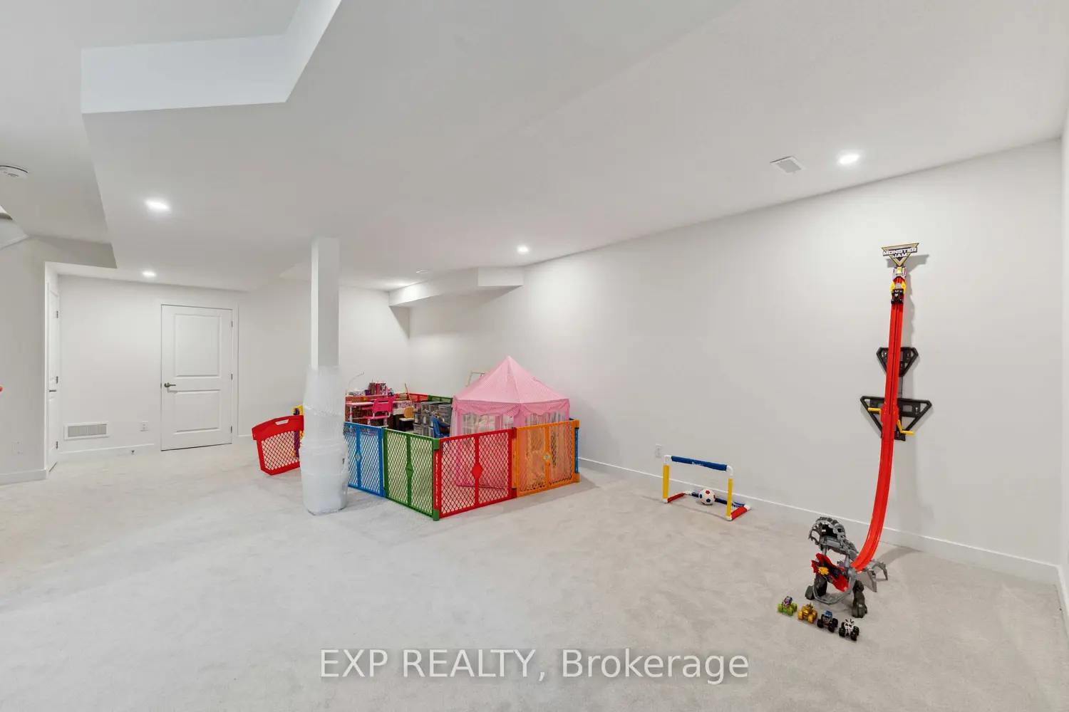 Additional image 19 of 748 Ovation Grove
