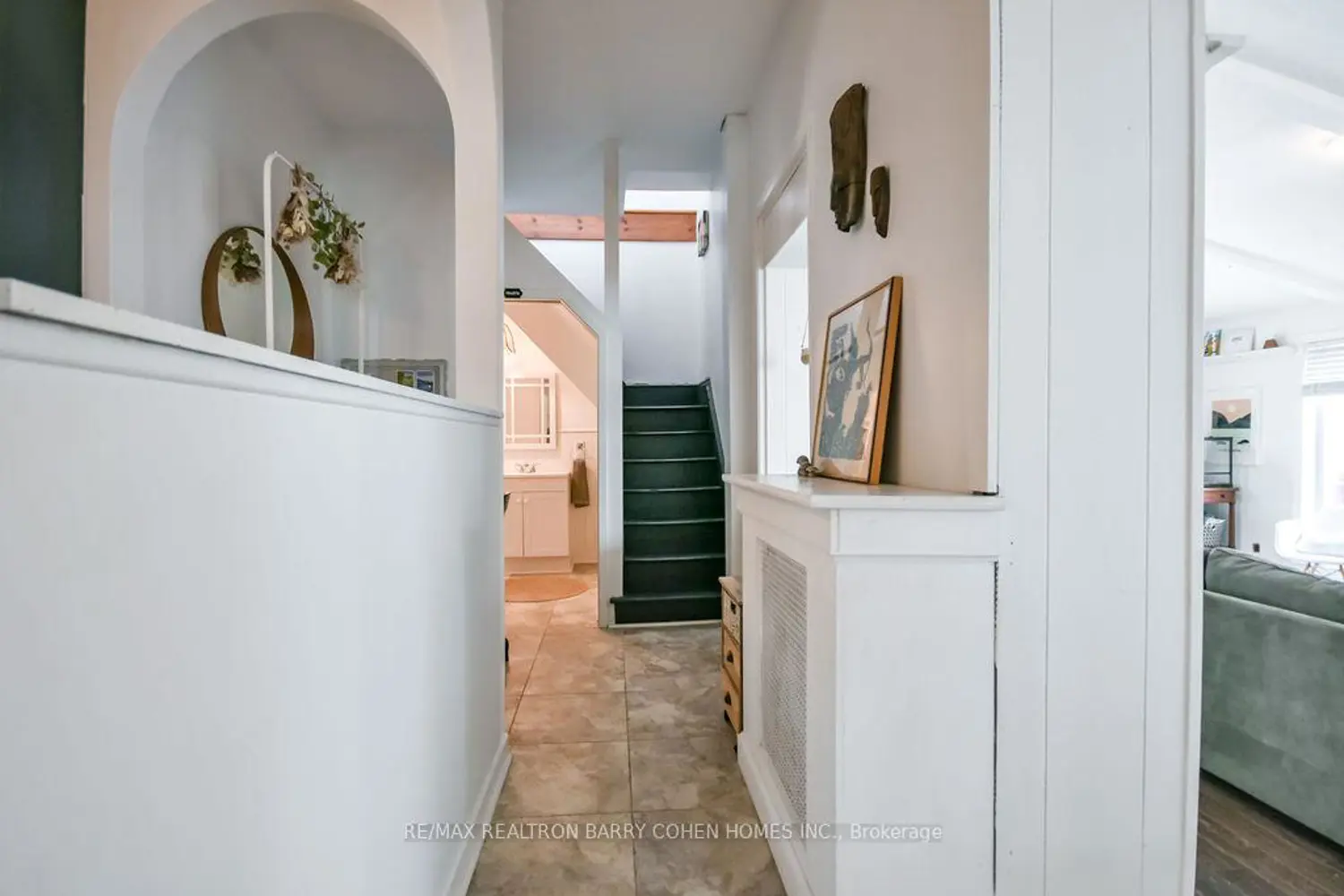 8 Lakeshore Road photo 5
