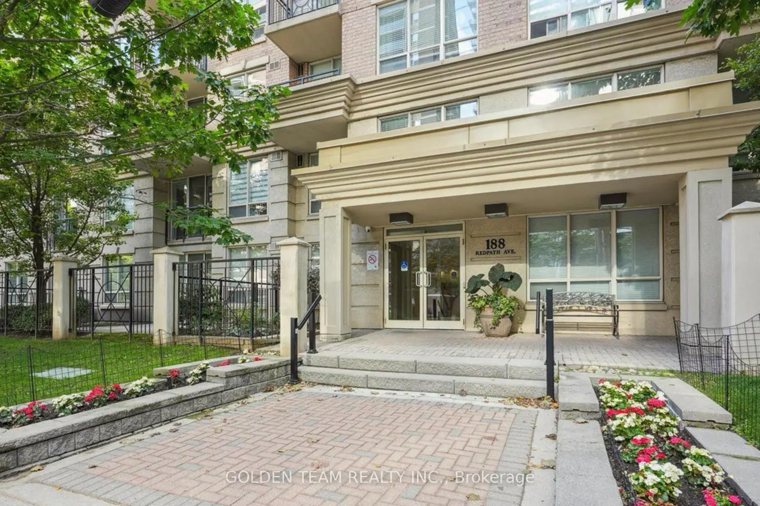 188 Redpath Avenue 209