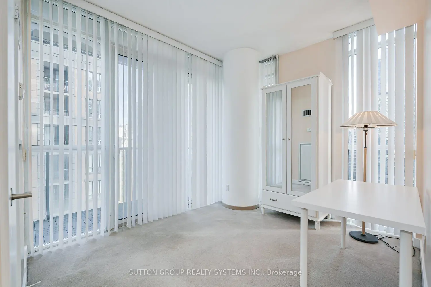 Additional image 12 of 126 Simcoe Street 1307