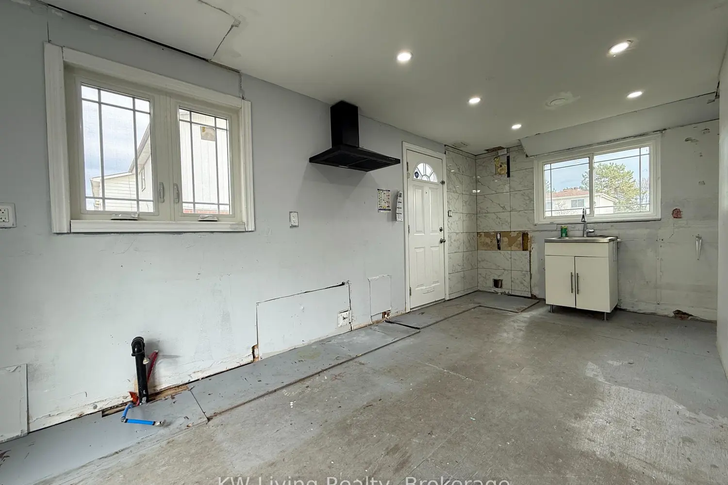 Additional image 9 of 18 Gemshaw Crescent