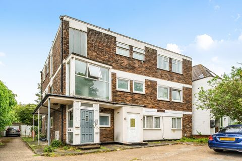 Stanmore Hill, Stanmore HA7