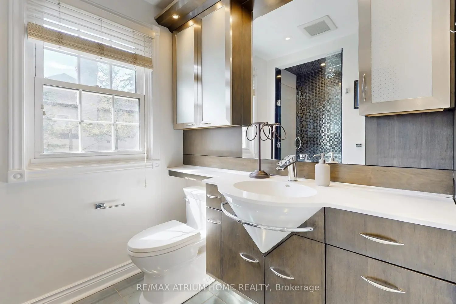 Additional image 11 of 19 Limcombe Drive