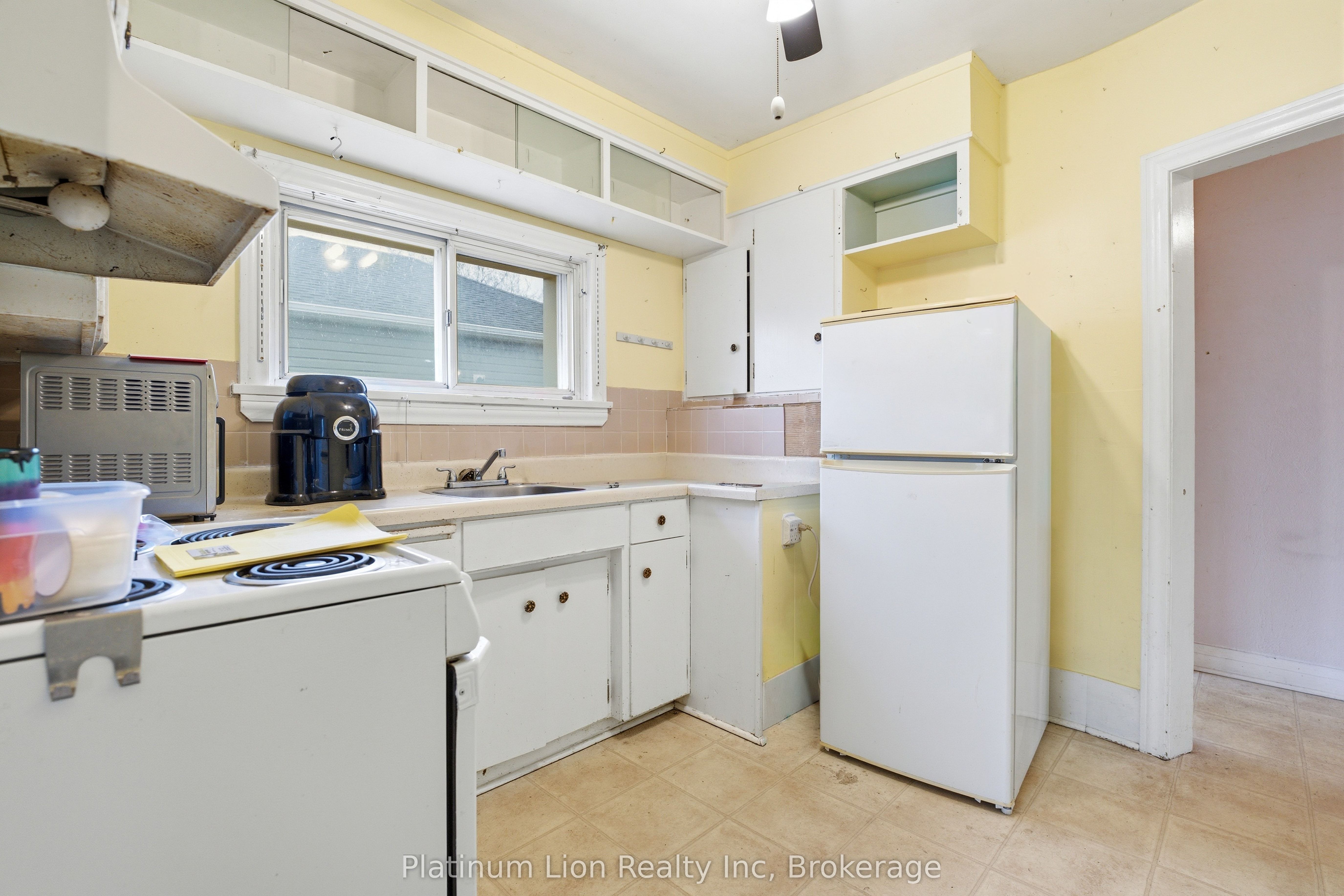 Additional image 4 of 609 Guelph Street, Kitchener, ON, N2H 5Y5