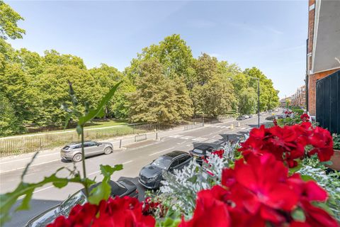 Prince Of Wales Drive, Battersea, London SW11