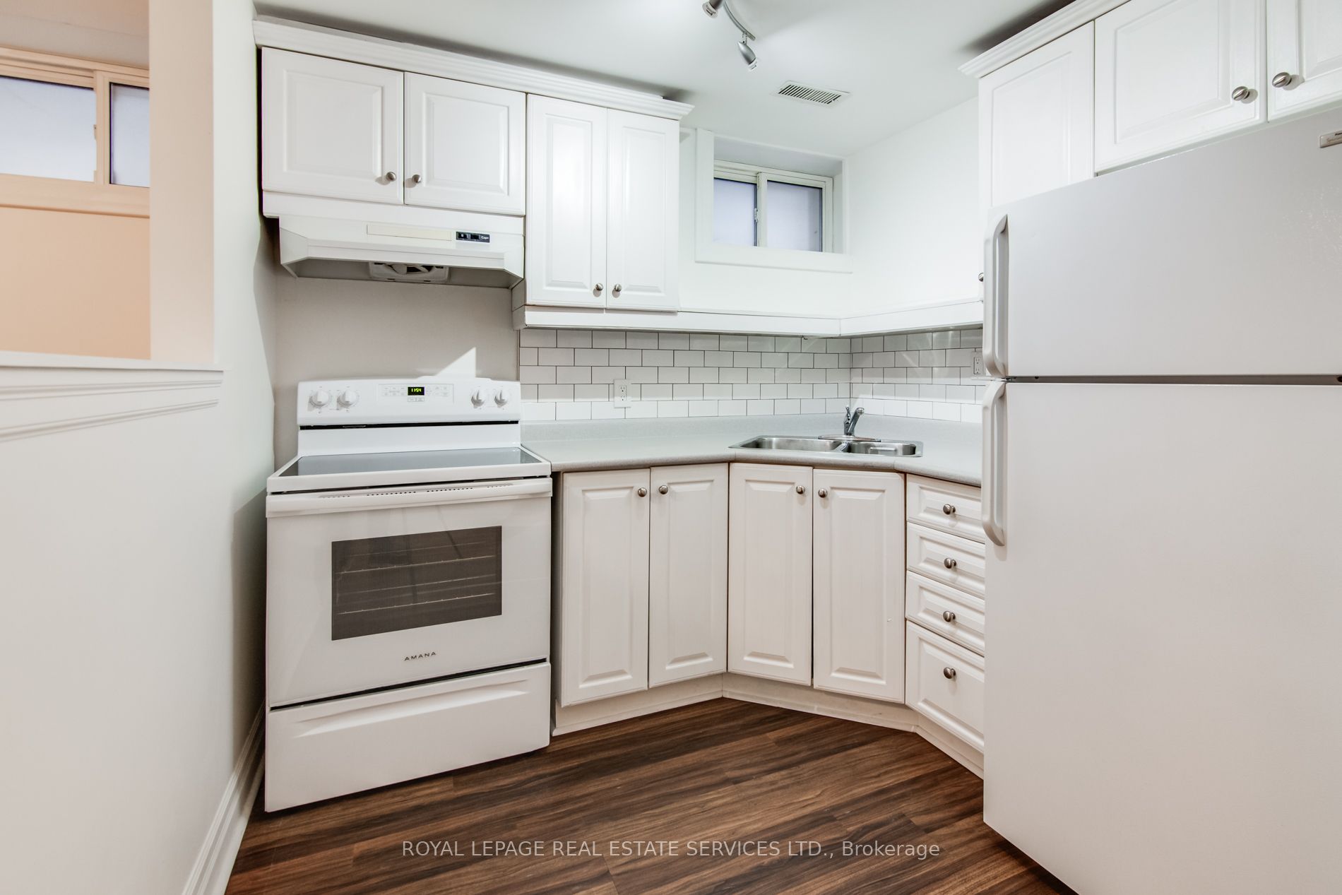 Additional image 6 of L-116 Gillard Avenue, Toronto, ON, M4J 4N6