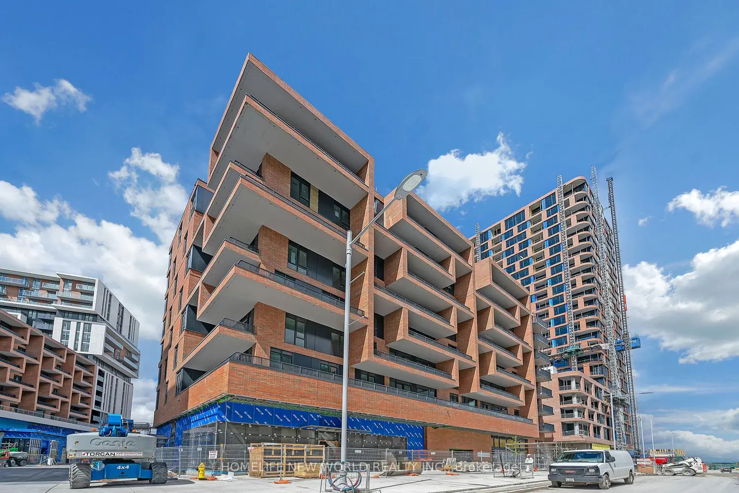 38 Simcoe Promenade 903