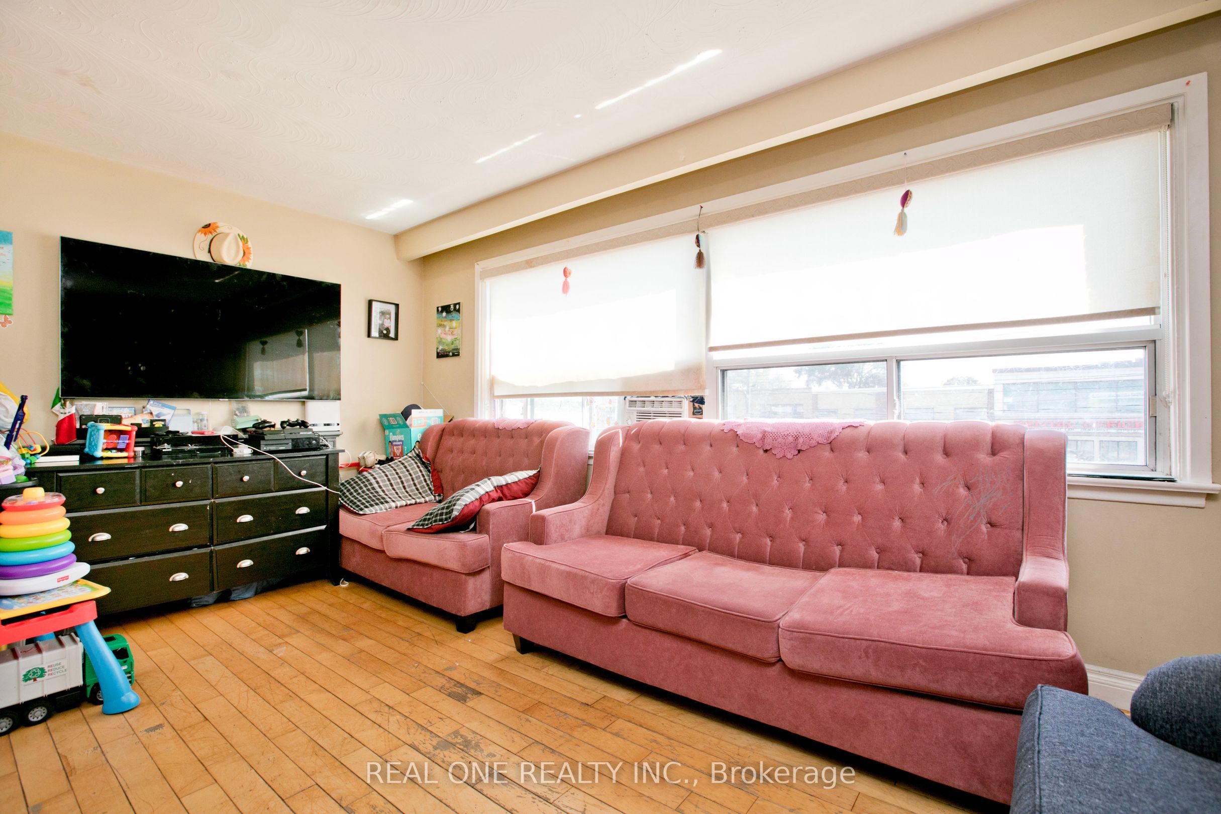 Additional image 5 of 1702 Jane Street, Toronto, ON, M9N 2S4