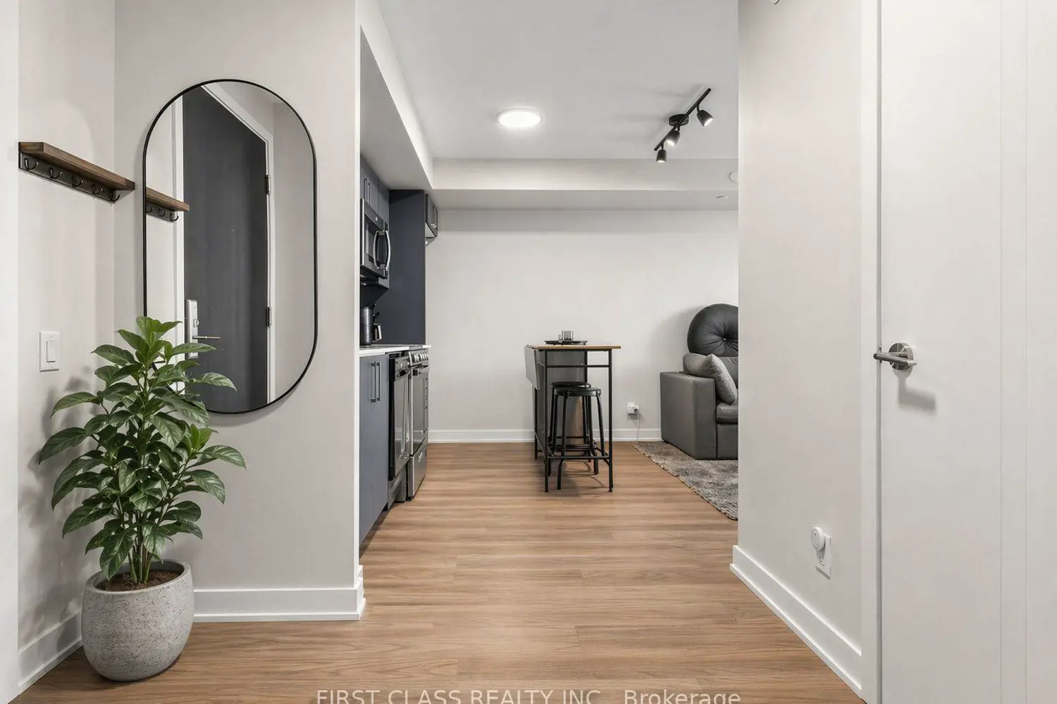 38 Monte Kwinter Court 616