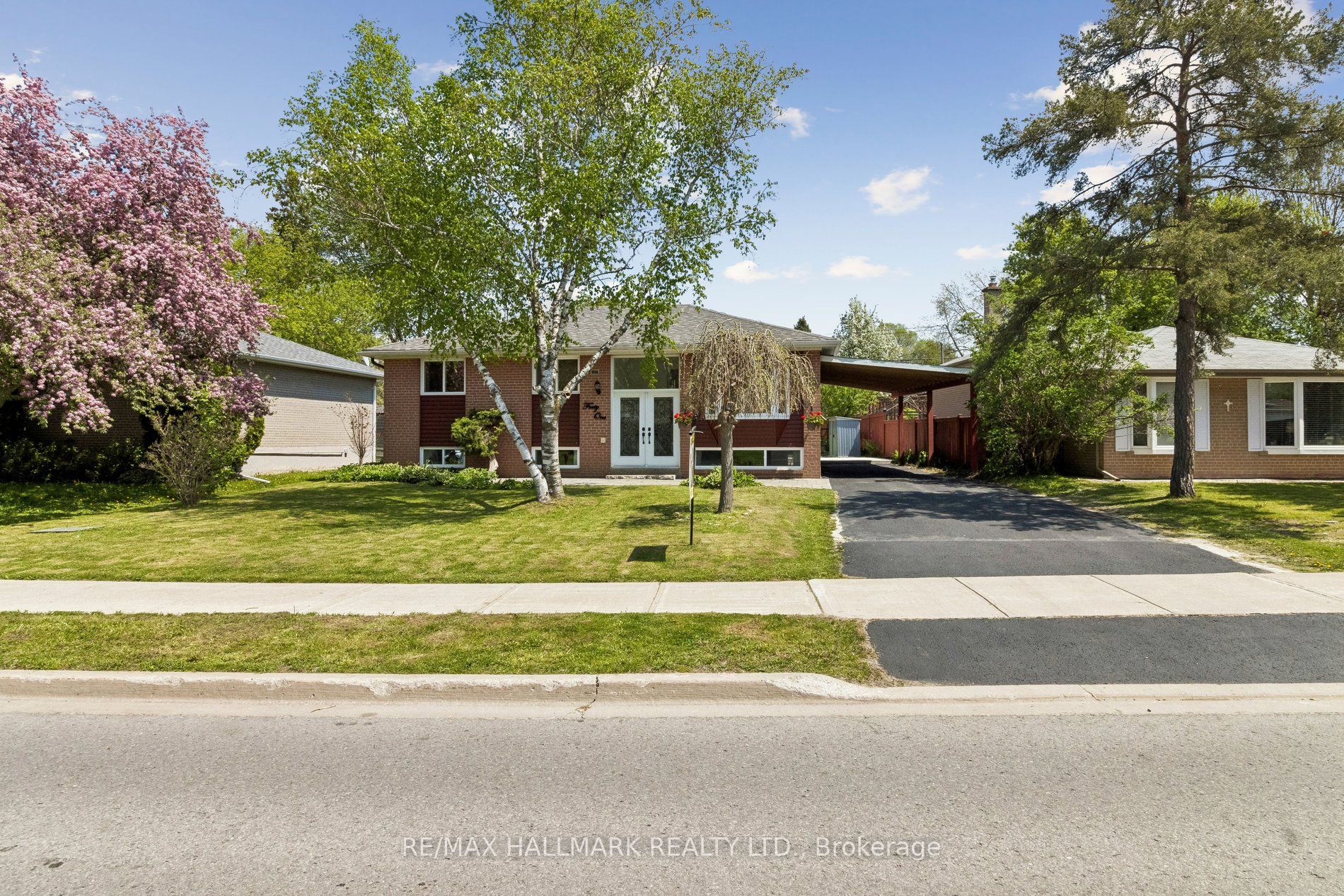 41 Aurora Heights Drive, Aurora, ON, L4G 2W6