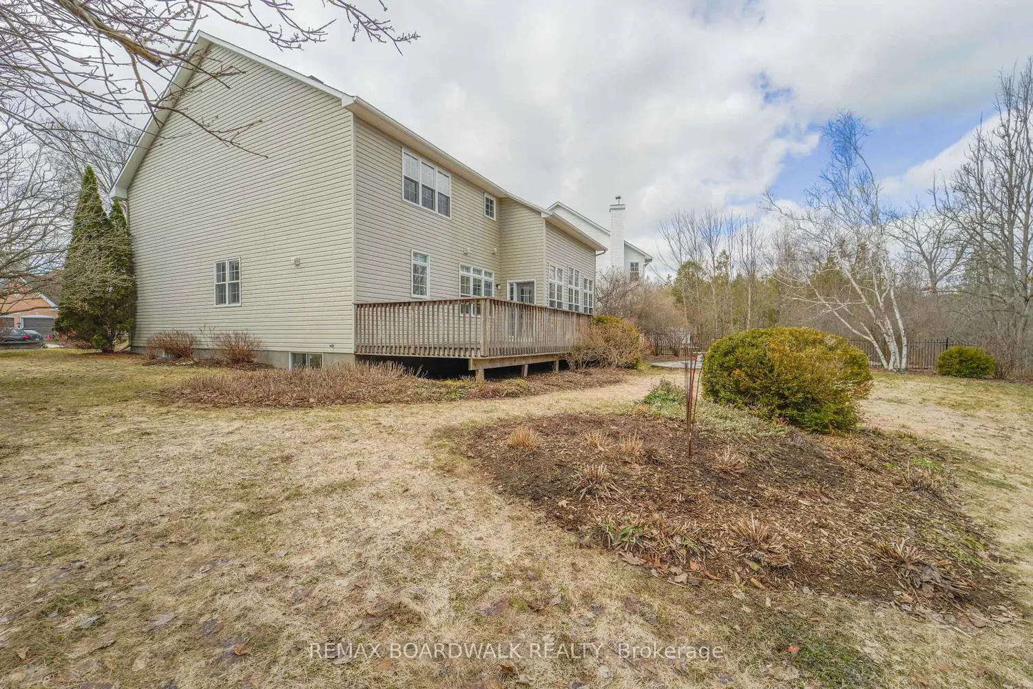 Additional image 19 of 57 Mattawa Crescent