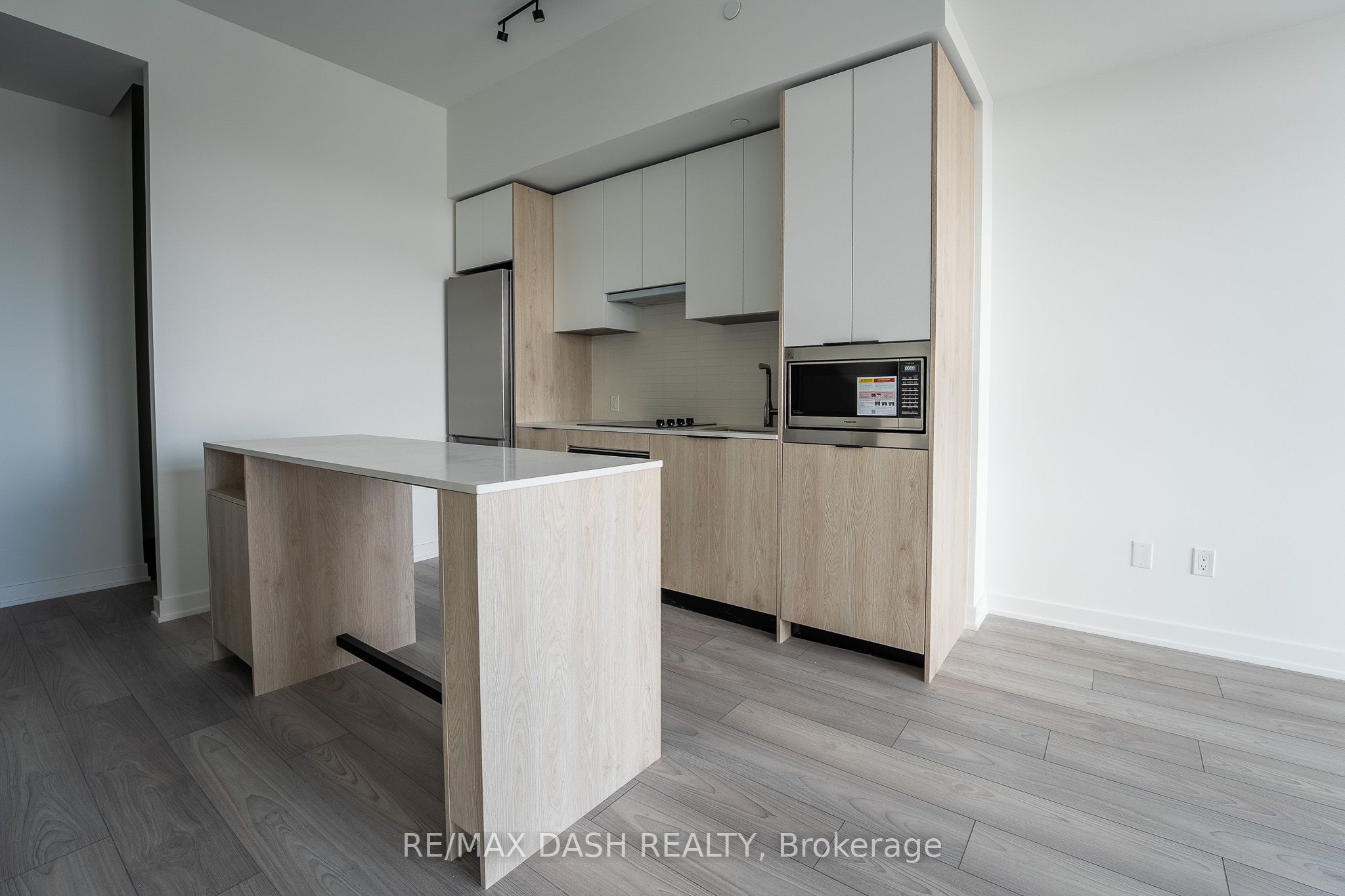 Additional image 6 of 604-1007 The Queensway Avenue, Toronto, ON, M8Z 0H4