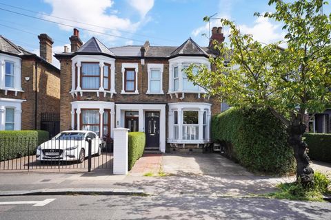 Hurstbourne Road, Forest Hill, London SE23