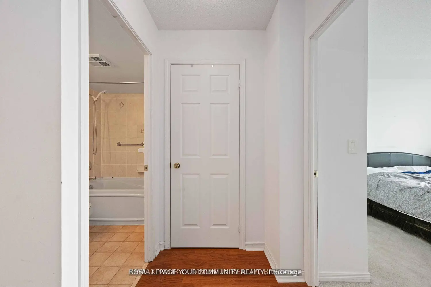 Additional image 12 of 23 Oneida Crescent 909