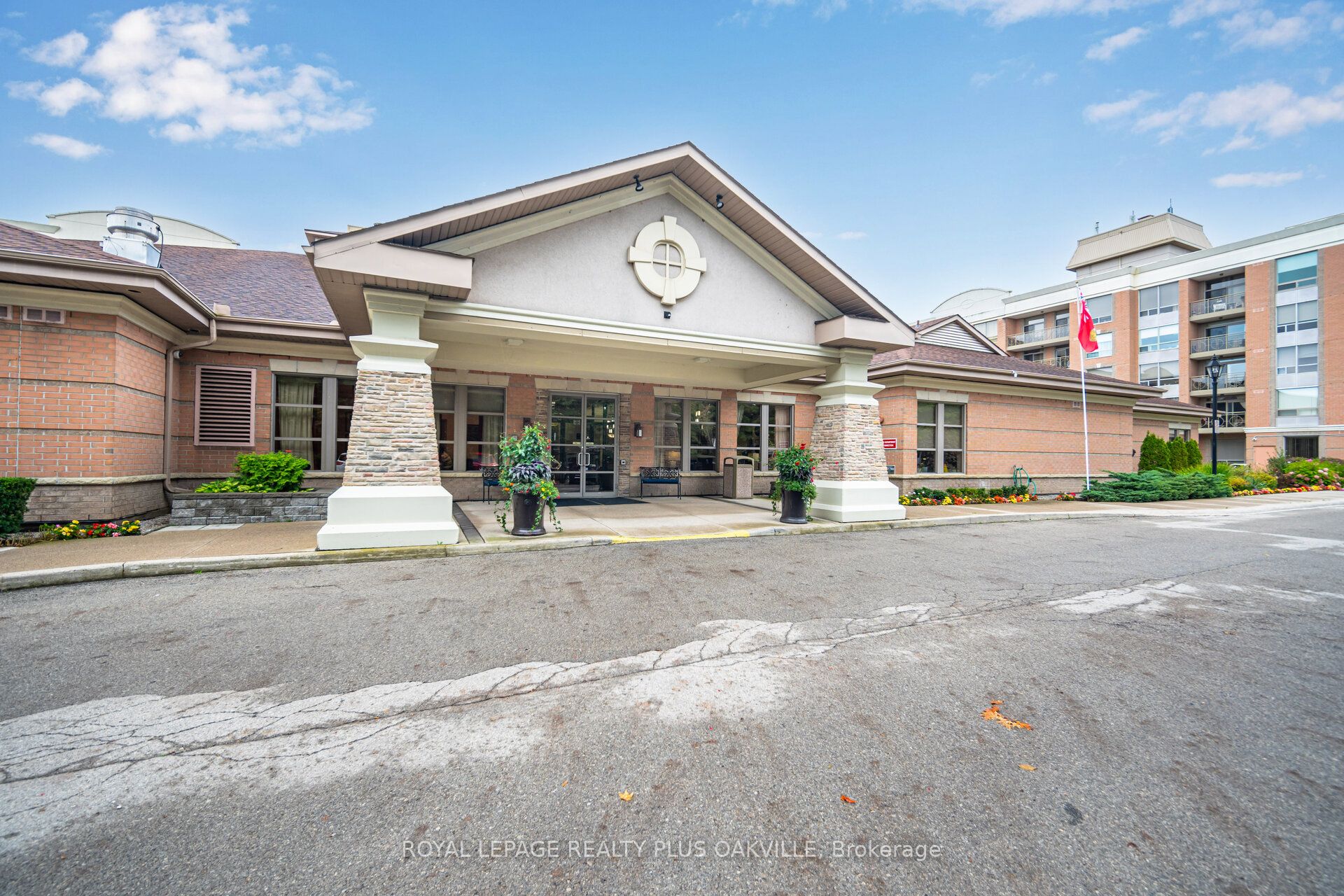 Additional image 2 of 1513-100 Burloak Drive, Burlington, ON, L7L 6P6
