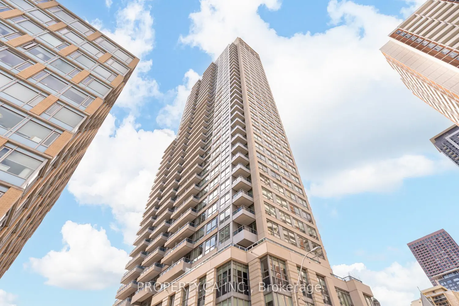 Additional image 13 of 500 Sherbourne Street 2202