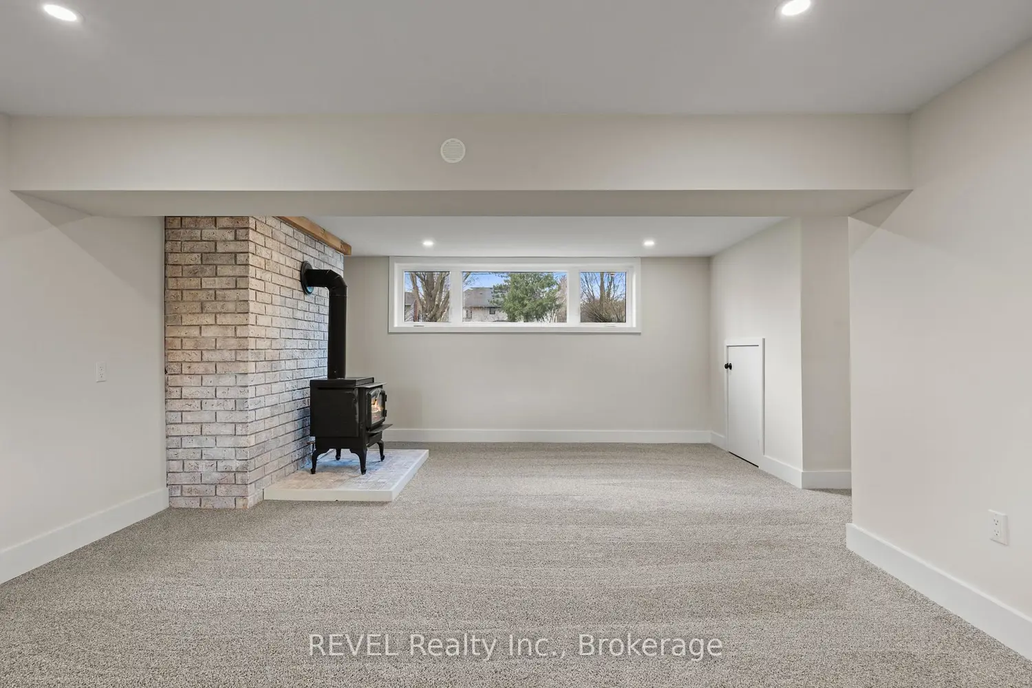Additional image 12 of 1097 Pelham Street