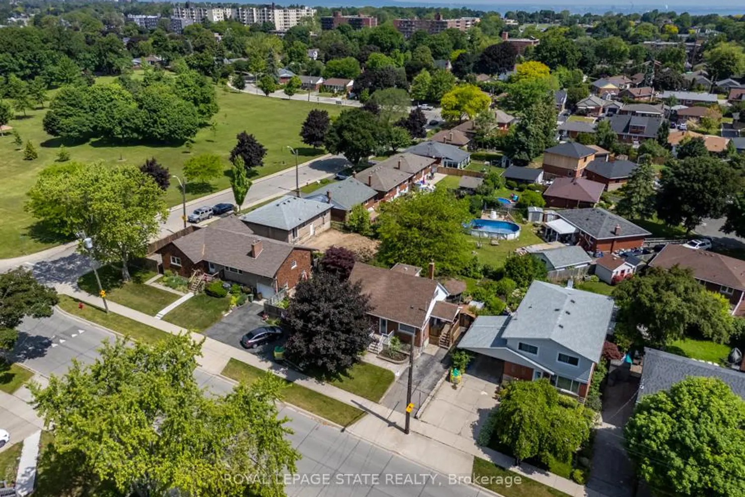 129 Broker Drive photo 2