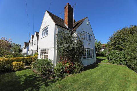 Erskine Hill, Hampstead Garden Suburb NW11