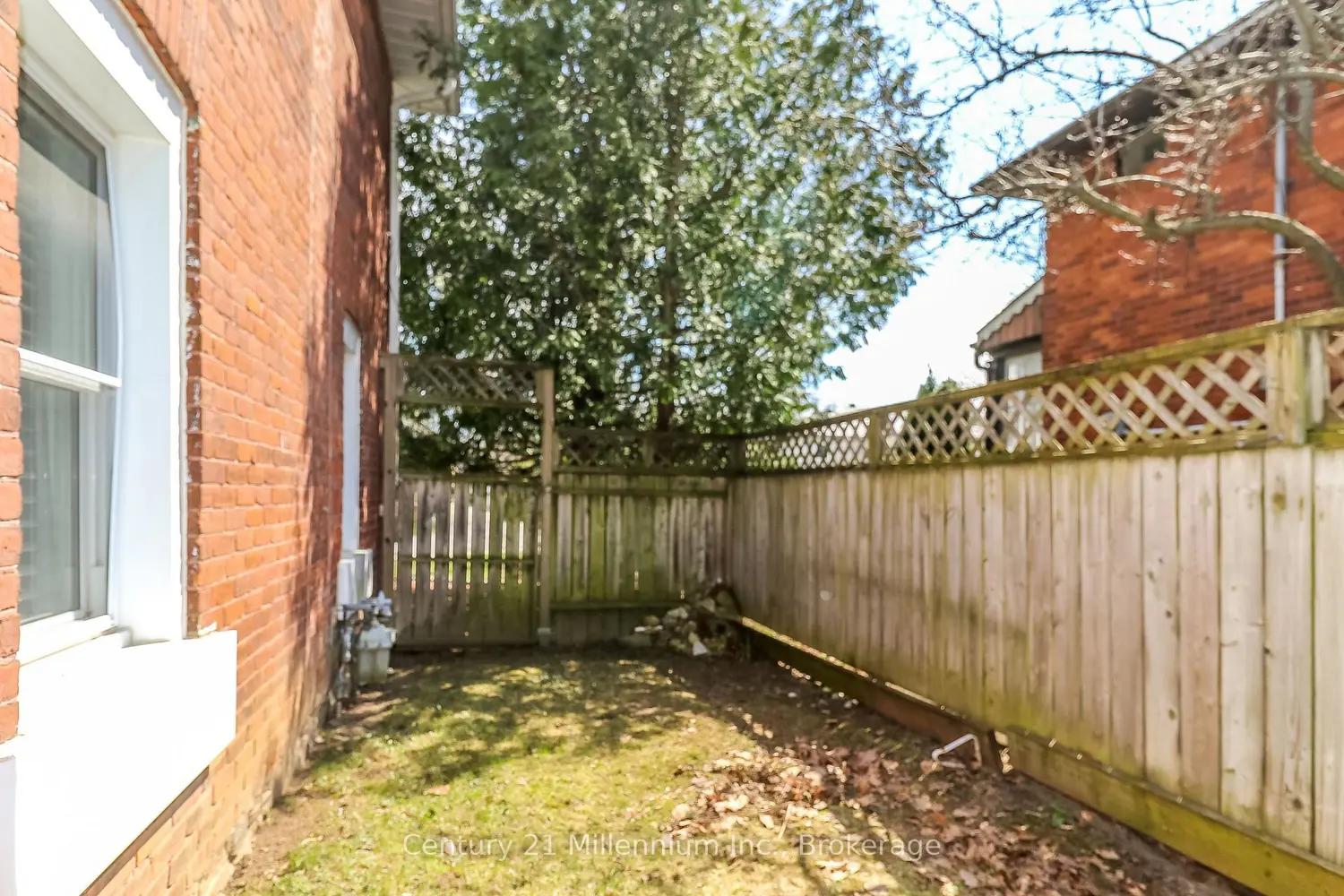 Additional image 11 of 756 Quebec Street