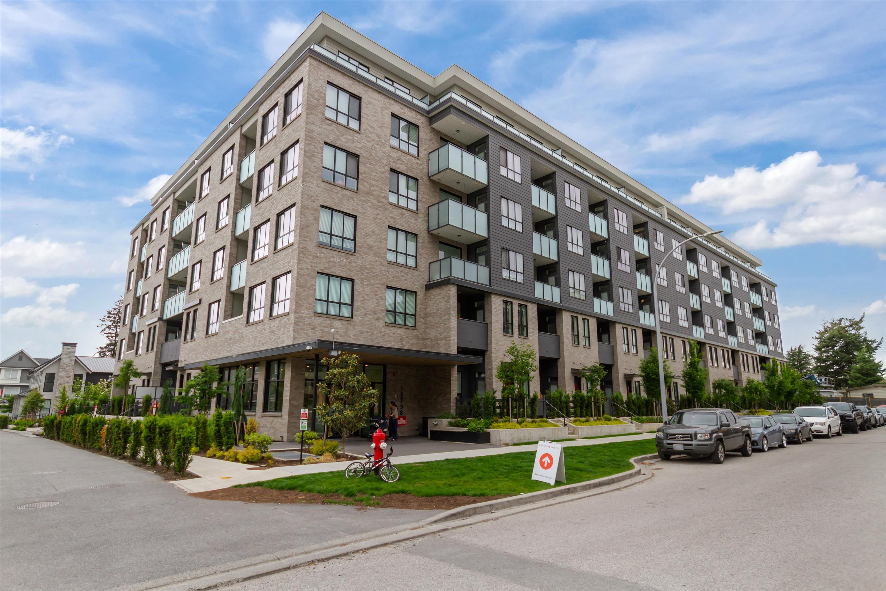 504-15738 85 Avenue, Surrey, BC, V4N 6Y1